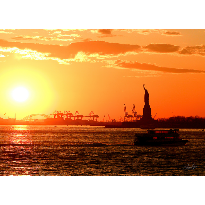 Le coucher du soleil de la Liberté